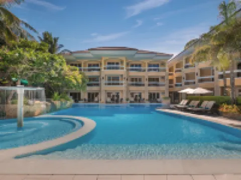 ヘナン リージェンシー リゾート & スパ ボラカイ島のホテル