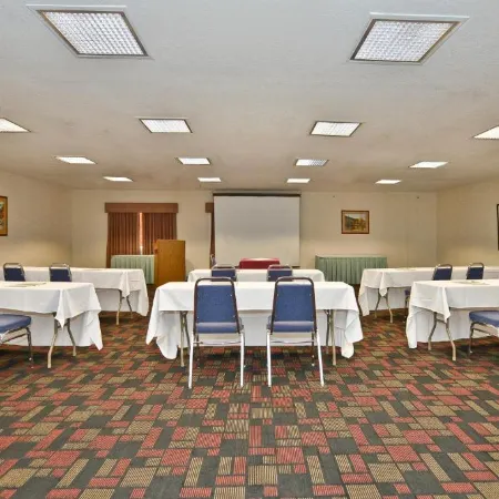 Ramada by Wyndham Kent Seattle Area