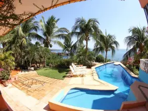 Popular Scenic Hotels in Michoacan