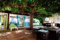 La Villa des Violettes - Bed and Breakfasts