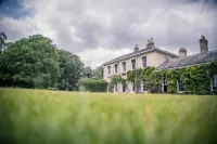 Caistor Hall Hotels in Swainsthorpe