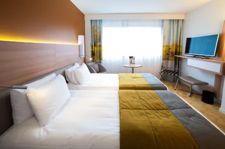 Hôtel Mercure Mâcon Bord de Saône Отели в г. Макон