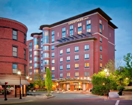 Courtyard Boston Brookline Hotels in Brookline
