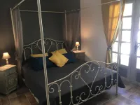 Le Mas de la Pinède Hotels in Bollene