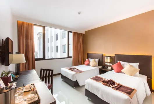 ห้องดีลักซ์ พร้อมวิวสระว่ายน้ำ