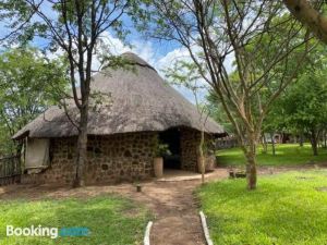 Bungalow 1 on This World Renowned Eco Site 40 Minutes from Vic Falls Fully Catered Stay - 1978