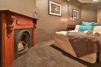 Indulge Apartments Mildura - Eighth Street Hotel di Mildura