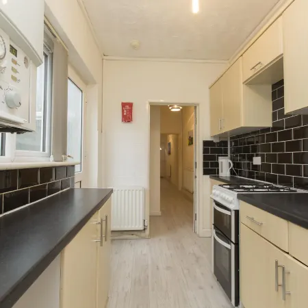 Townhouse Plus @ 40 West St