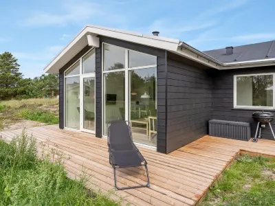 "Raakel" - 950m from the Sea