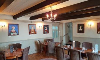 Old Kings Head - Housity