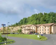 Comfort Inn New River Hotels near Raleigh County Veteran＇s Inc