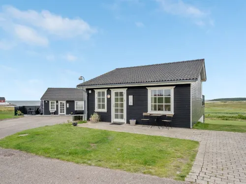 "Asmund" - 150m from the Sea