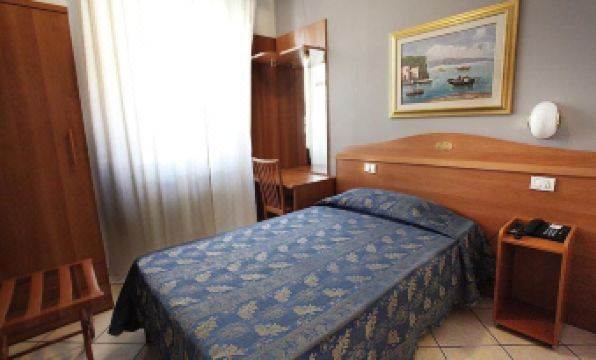 Arco Hotel - Housity