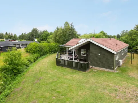 "Asgard" - 500m from the Sea