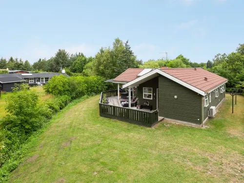 "Asgard" - 500m from the Sea - Bathtub