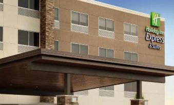 Holiday Inn Express & Suites Calgary Airport Trail NE