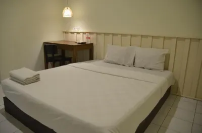 Sae Home Hotel dekat Hyper Cloud Vape Store - Weleri