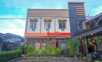 RedDoorz Near Rsup Prof. Kandou Manado