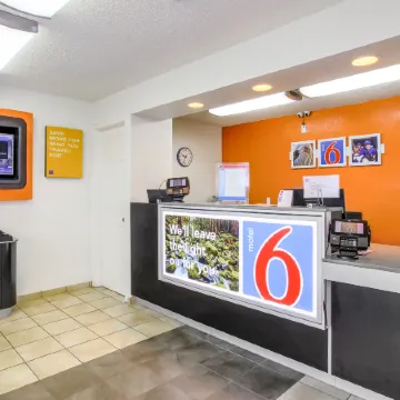 Motel 6 Medford, or - North