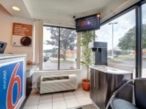 モーテル 6 サウシングトン コネチカット - ハートフォード サウシングトンのホテル