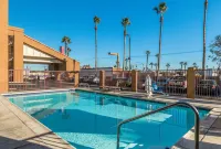 Days Inn by Wyndham Chula Vista/San Diego - Pools