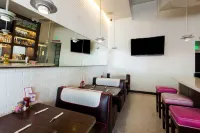 Ramada Plaza by Wyndham West Hollywood Hotel & Suites - parking