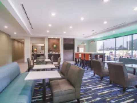 La Quinta Inn & Suites by Wyndham Cullman Hotels in Cullman