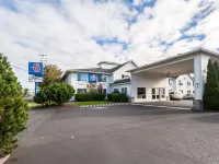 Motel 6 Seaside, or Hotels in Seaside