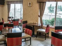 Comfort Suites Portland Southwest Hotels near Pendleton City Park