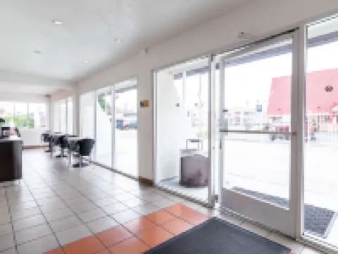 Motel 6-Long Beach, CA - International City ロングビーチのホテル