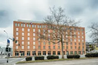 Premier Inn Wiesbaden City Centre Hotel dekat Stadtschloss