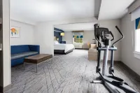 Holiday Inn Express & Suites WILLIAMSBURG by IHG - Gym