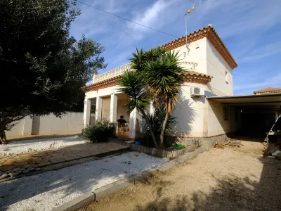 Villa Maria Hotels near Cala de les Sirenes