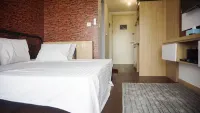 DAC Room Mtown Gading Serpong Hotell i West Pakulonan