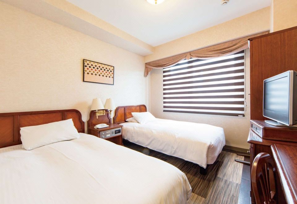 Hotel Claiton Shin OsakaOver view