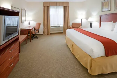 Holiday Inn Express & Suites Decatur Hotels in Decatur