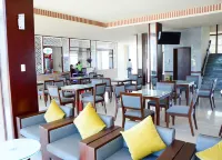 Ozon Hotel - parking