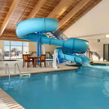 Country Inn & Suites by Radisson, Duluth North, MN