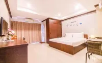 The Glasshouse Place Hotels in 