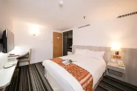 Dynasty Hotel فنادق في تاينان