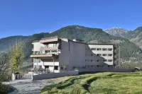 Justa Grand View Resort & Spa, Manali Hotels near Zana Falls