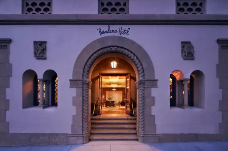 Pasadena Hotel & Pool