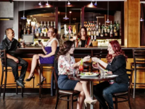 Best Western Cedar Park Inn エドモントンのホテル