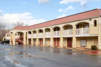 Econo Lodge Huntington - Barboursville University Area Hotels in Cabell County