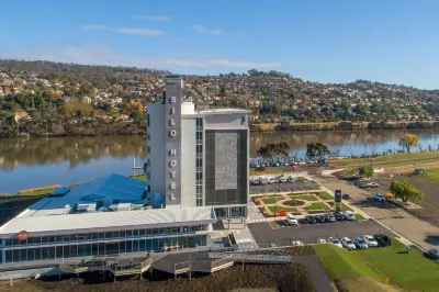 Peppers Silo Launceston Hotels near cornwall square transit centre