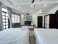 Wanderlust Hotel Hotels in Phong Nam