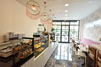 La Farine Rooms - breakfast
