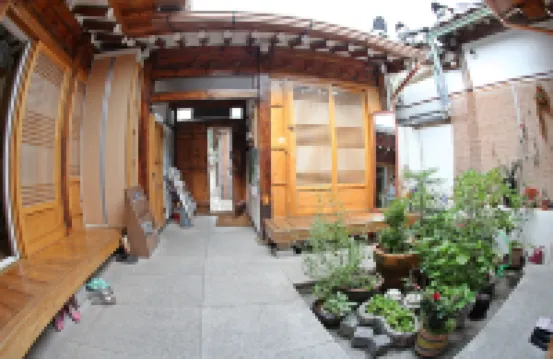 Seochon Nuhadang Hanok Stay Hotels in Seochon