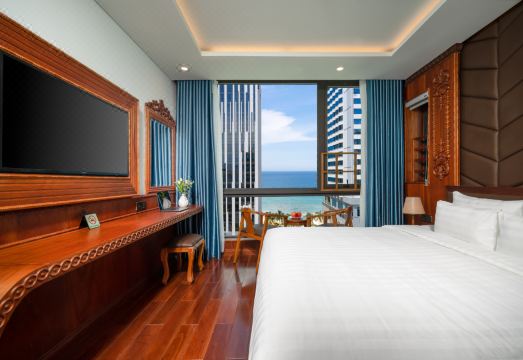 모나리자 럭셔리 호텔 객실