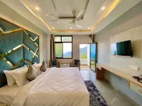 Hotel Kavita Palace فنادق في Lansdowne